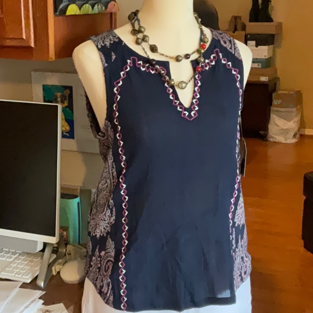 LUCKY BRAND Navy Blue Sleeveless V-Neck Blouse Size M, NWT
